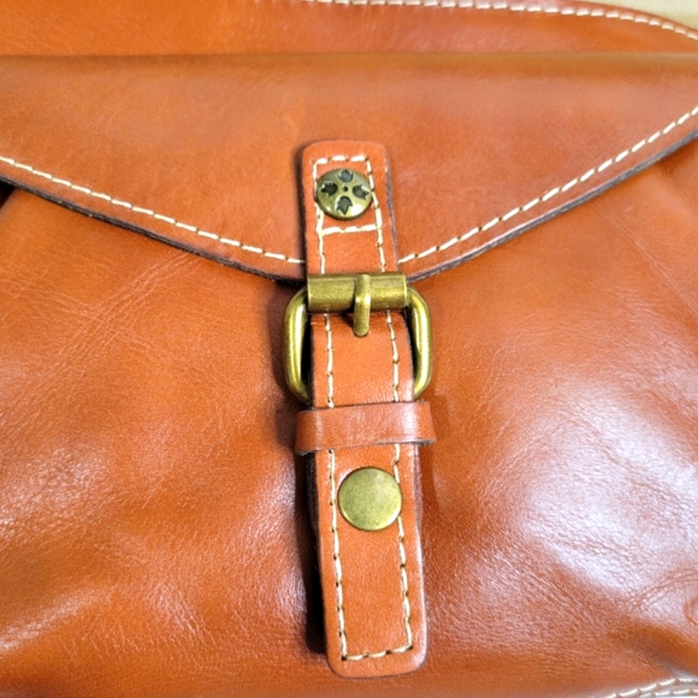 Patricia Avellino Crossbody Tan Heritage Full Grain Leather Bag Antique Brass - Picture 4 of 14